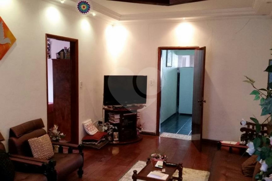 Casa à venda com 3 quartos em Horto, São Paulo, SP