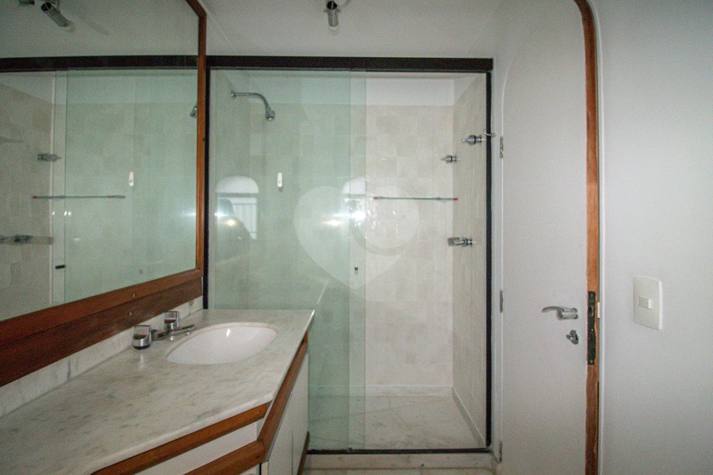Apartamento à venda com 4 suítes em Jardim Marajoara, São Paulo, SP