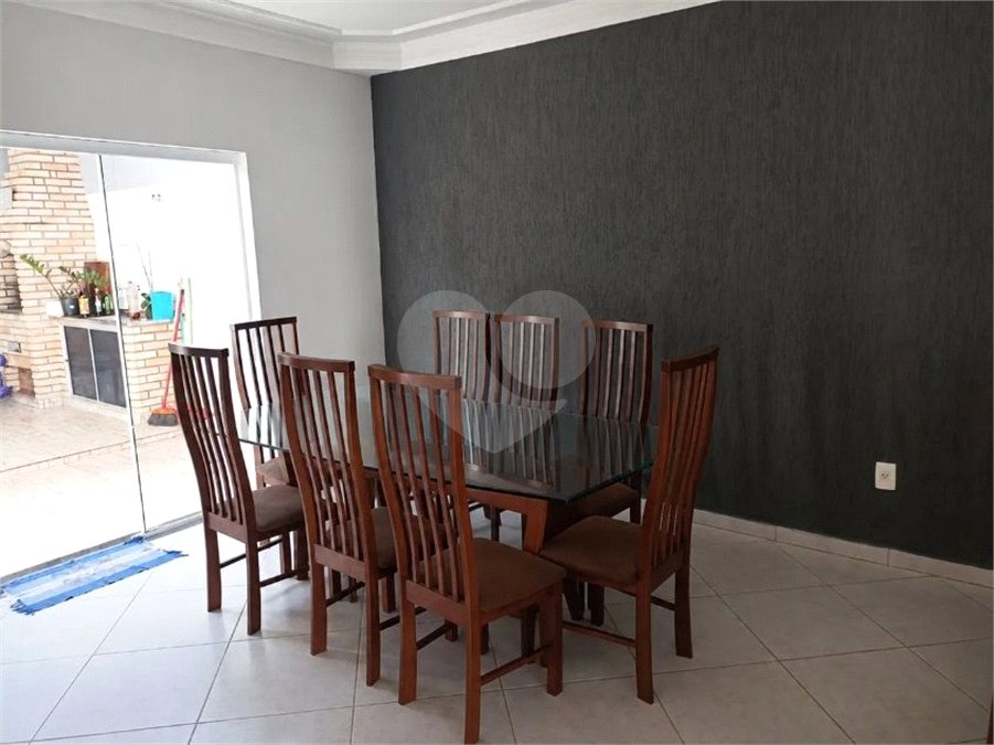 Sobrado à venda com 4 quartos, sendo 1 suíte,  em Residencial Monte Verde, Indaiatuba, SP