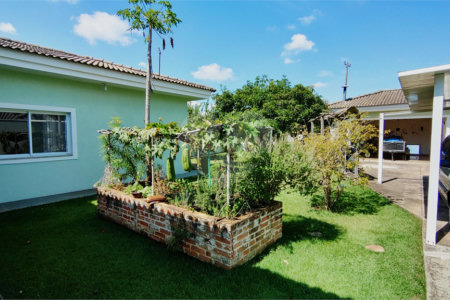 Casa à venda com 4 quartos, sendo 2 suítes, no condomínio Parque Chapada Itu, Itu - SP