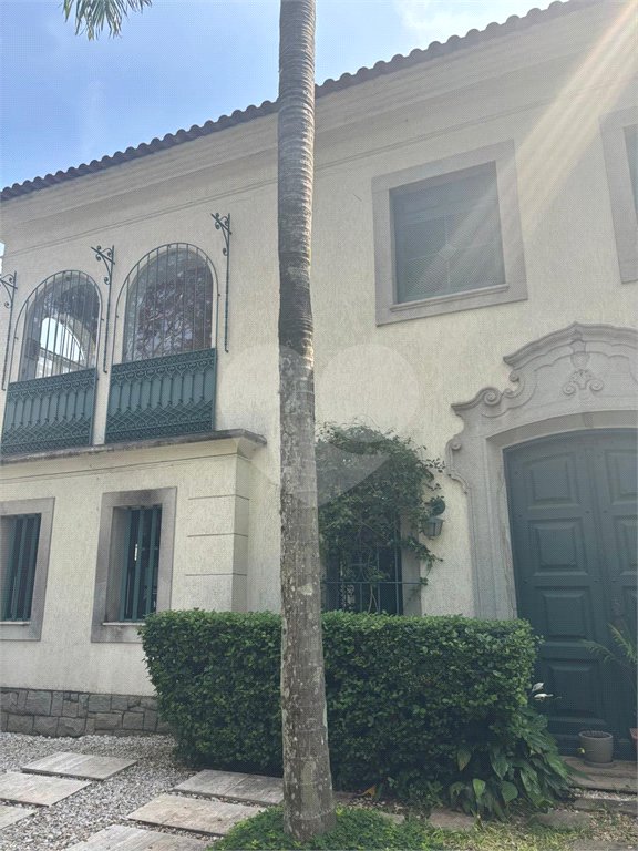 Casa à venda com 5 quartos, sendo 3 suítes, em Jardim América, São Paulo, SP