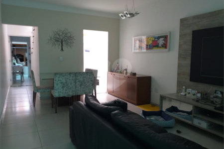 Sobrado à venda com 3 quartos, sendo 1 suíte, em Vila Mazzei, São Paulo, SP