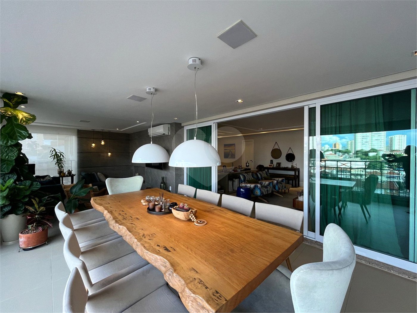 Apartamento à venda com 3 suítes em Santa Teresinha, São Paulo, SP