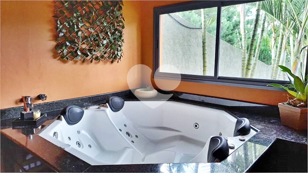 Casa à venda com 8 quartos, sendo 4 suítes, em Roseira, Mairiporã, SP
