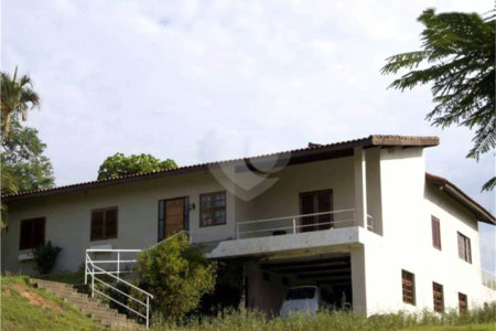 Casa à venda com 5 quartos, sendo 1 suíte,  no condomínio Chacaras do Lago, Vinhedo - SP