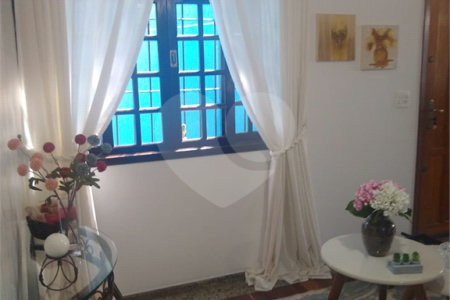 Sobrado à venda com 3 quartos, sendo 1 suíte,  em Vila do Castelo, São Paulo, SP