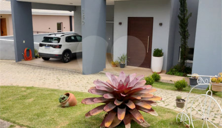 Casa à venda com 4 quartos, sendo 2 suítes,  no condomínio Residencial Villaggio Paradiso, Itatiba - SP