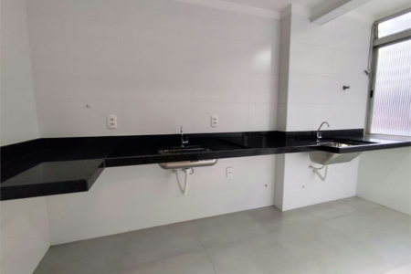 Apartamento com 2 dormitórios à venda, 65 m² por R$ 444.000,00 - Gonzaga - Santos/SP