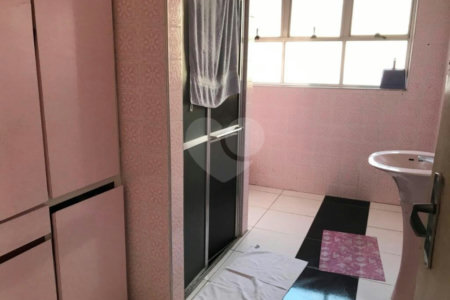 Sobrado à venda com 5 quartos, sendo 1 suíte, em Santa Teresinha, São Paulo, SP