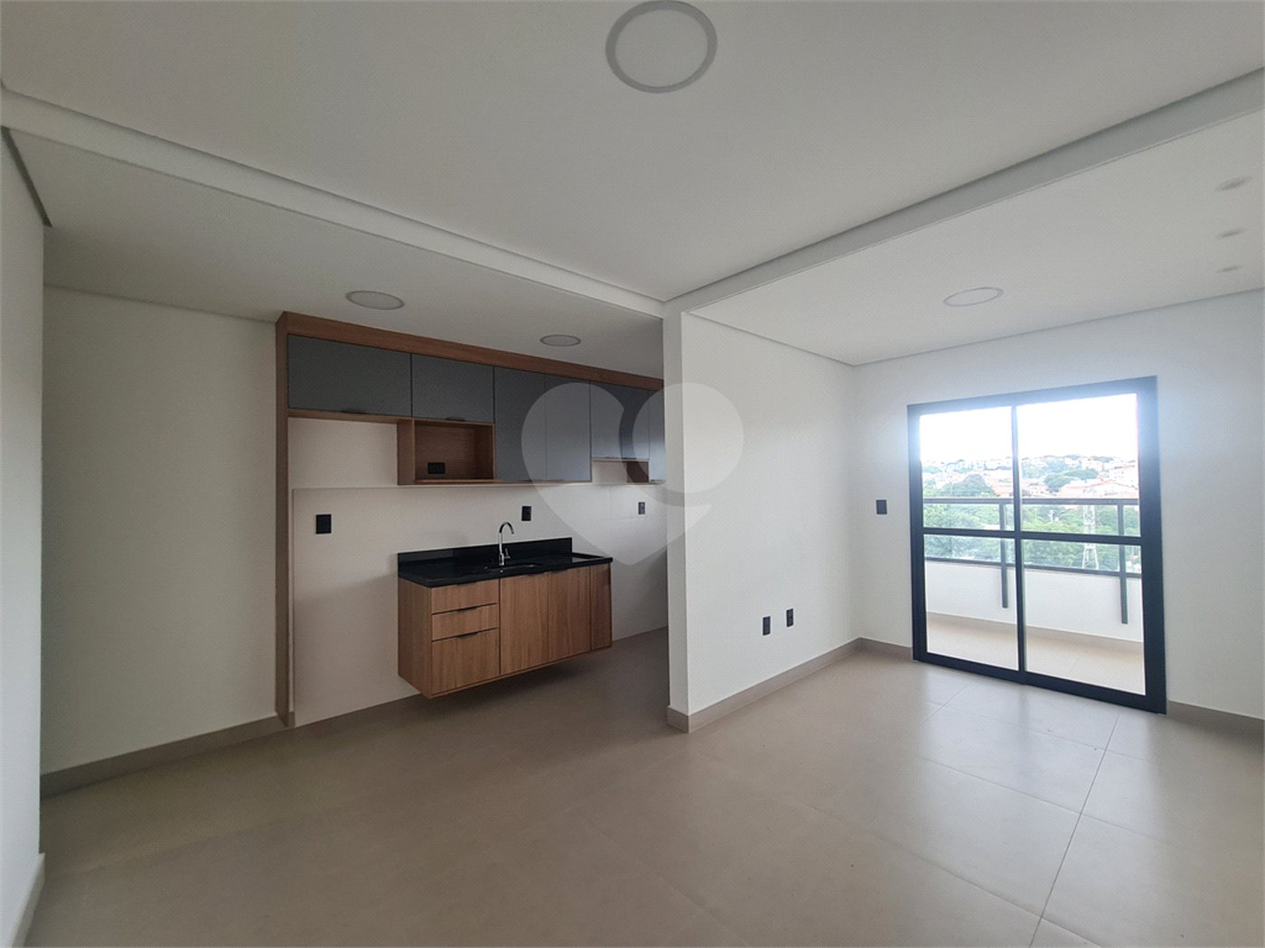 Apartamento à venda com 3 quartos, sendo 1 suíte,  em Jardim Refúgio, Sorocaba, SP