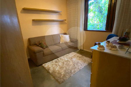 Casa à venda com 4 quartos, sendo 1 suíte,  em Vila Oliveira, Mogi das Cruzes, SP