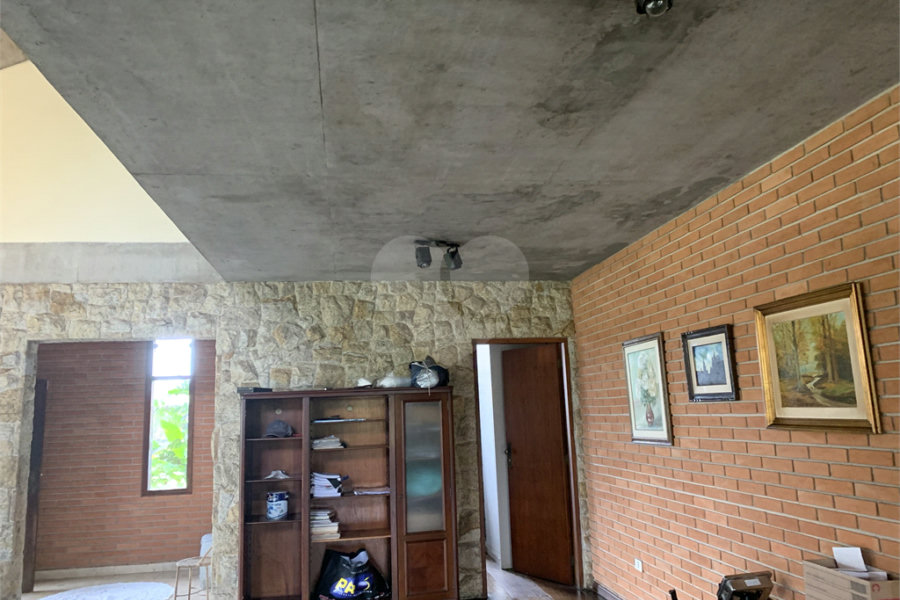 Sobrado à venda com 4 quartos, sendo 2 suítes,  em Tremembé, São Paulo, SP