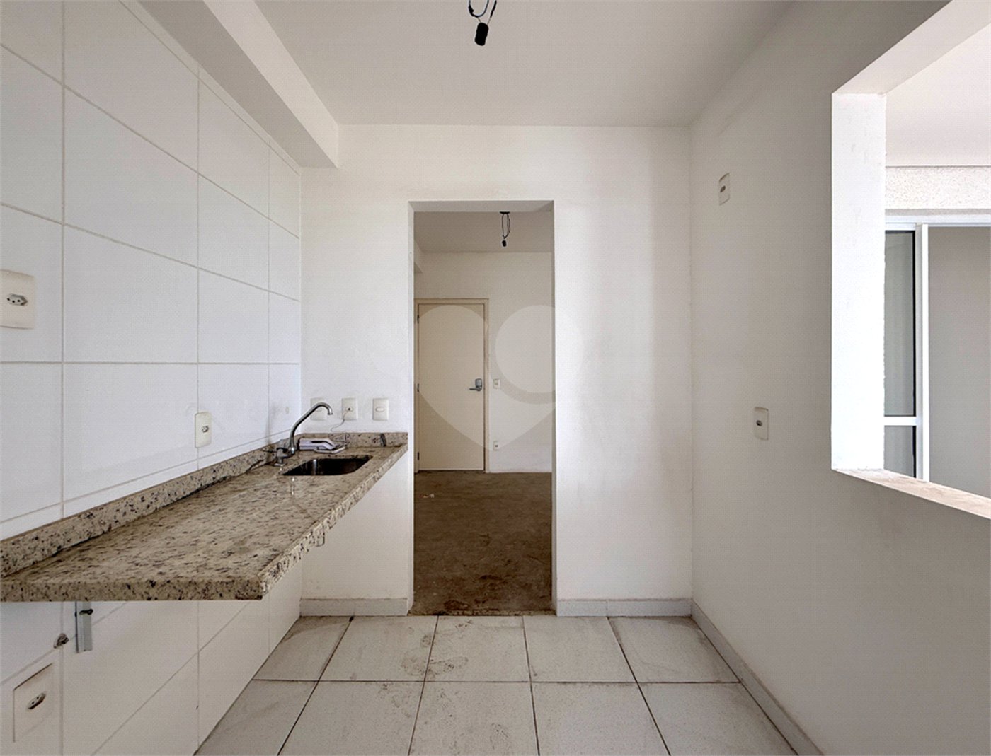 Apartamento à venda com 2 quartos, sendo 1 suíte, em Alto da Boa Vista, São Paulo, SP