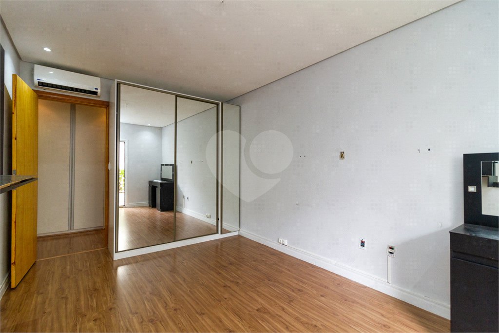 Apartamento à venda com 3 quartos, sendo 1 suíte, em Jardim Paulista, São Paulo, SP