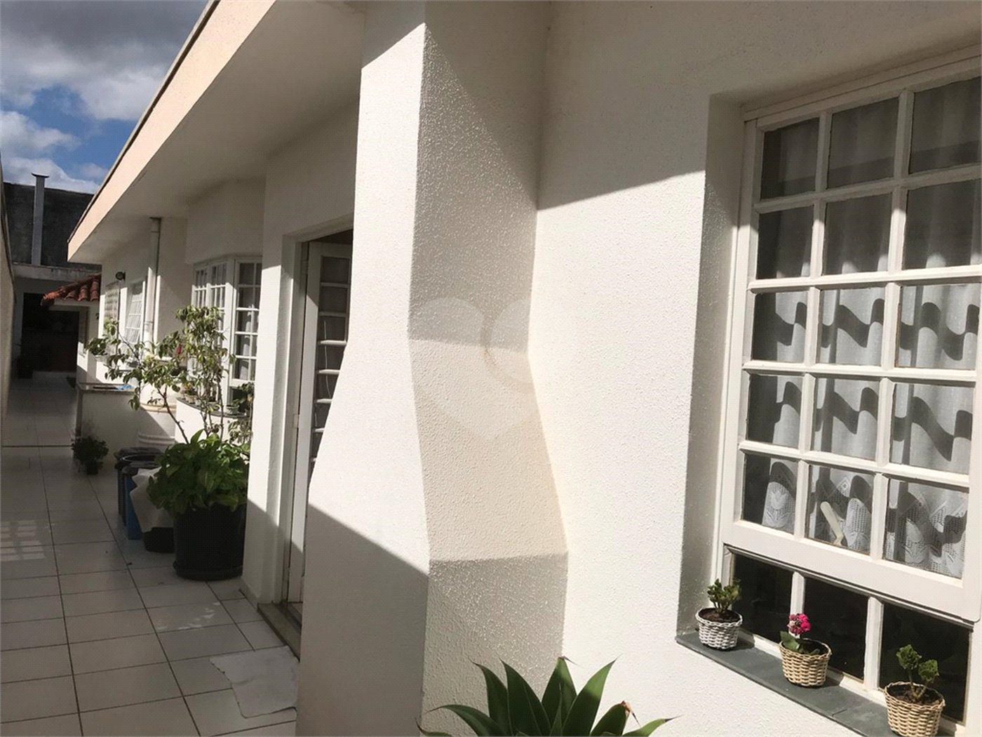 Casa à venda com 4 quartos, sendo 2 suítes,  em Jardim Armênia, Mogi das Cruzes, SP
