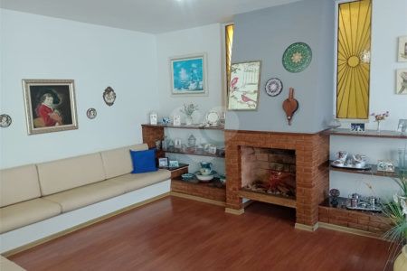 Casa à venda com 4 quartos, sendo 1 suíte, em Vila Rosa, Itapetininga, SP