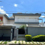 Casa à venda com 4 quartos, sendo 1 suíte, em Vila Oliveira, Mogi das Cruzes, SP
