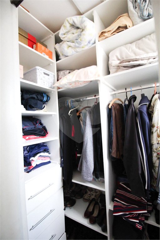 Sobrado à venda com 3 quartos, sendo 1 suíte, em Vila Gustavo, São Paulo, SP