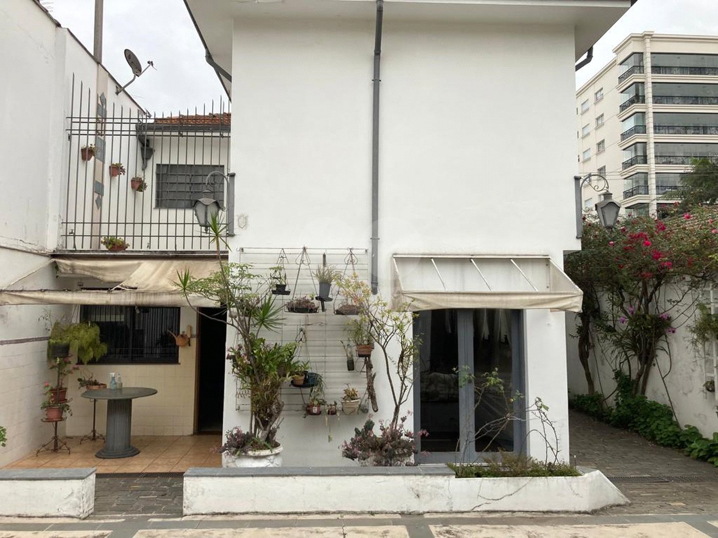 Sobrado à venda ou para alugar com 3 quartos, sendo 1 suíte,  em Parque Colonial, São Paulo, SP
