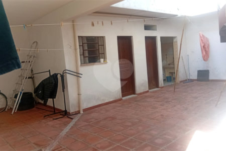 Casa à venda ou para alugar com 7 quartos, sendo 1 suíte,  em Vila Mogilar, Mogi das Cruzes, SP