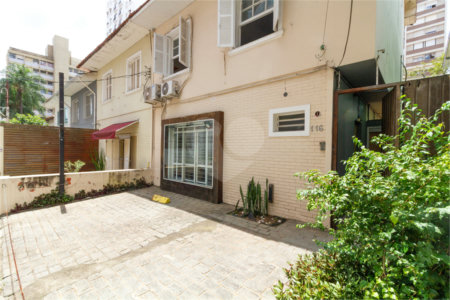 Sobrado à venda com 3 quartos, sendo 1 suíte, em Vila Olímpia, São Paulo, SP