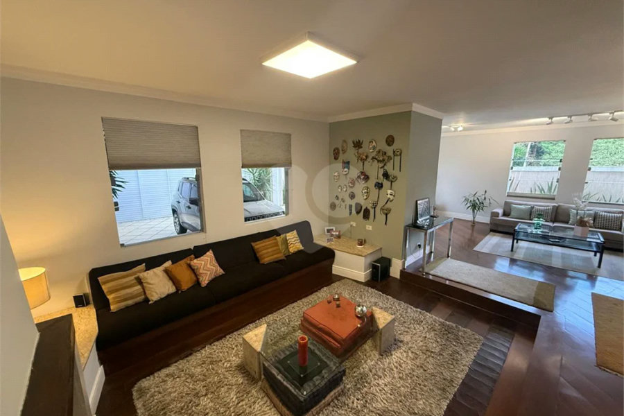 Sobrado à venda com 4 quartos, sendo 2 suítes, em Palmas do Tremembé, São Paulo, SP