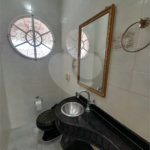 Casa à venda com 5 quartos, sendo 3 suítes,  no condomínio Estância Marambaia, Vinhedo - SP