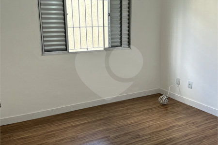 Apartamento à venda com 3 quartos, sendo 1 suíte,  em Vila Lavínia, Mogi das Cruzes, SP