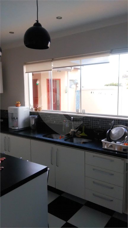 Casa à venda com 3 quartos, sendo 1 suíte, no Centro, Araçoiaba da Serra, SP