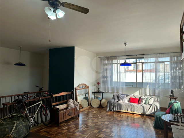 Casa à venda com 5 quartos, sendo 2 suítes,  em Alto da Boa Vista, São Paulo, SP