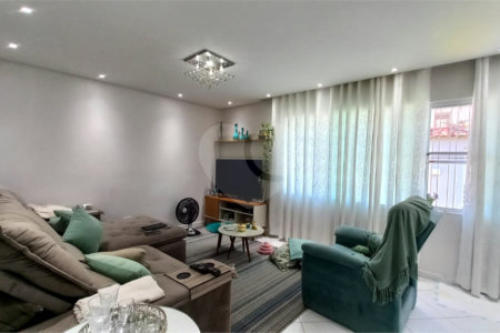 Casa à venda com 3 quartos, sendo 1 suíte, em Jardim Franca, São Paulo, SP