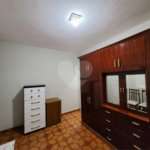 Sobrado à venda com 4 quartos em Vila Jurema, Ferraz de Vasconcelos, SP