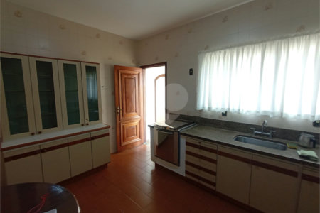Casa à venda com 4 quartos, sendo 1 suíte,  no Centro, Itapetininga, SP