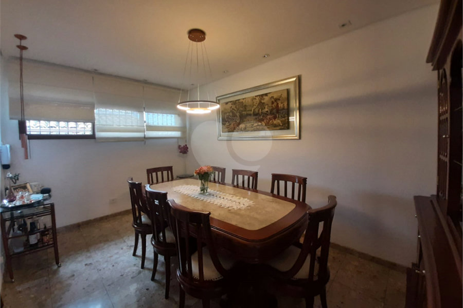 Casa térrea assobradada em rua fechada no Mandaqui - 3 quartos, 1 suite, 3 vagas