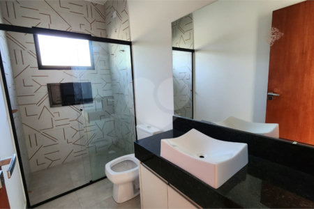 Casa para alugar com 3 quartos, sendo 1 suíte, no condomínio Chácaras Brasil, Atibaia - SP