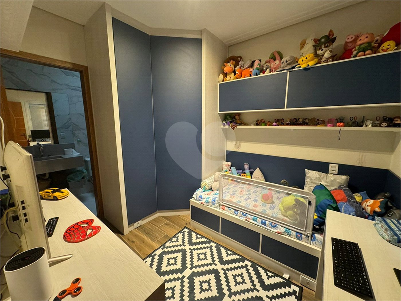 Casa à venda com 3 suítes em Vila Comercial, São Paulo, SP
