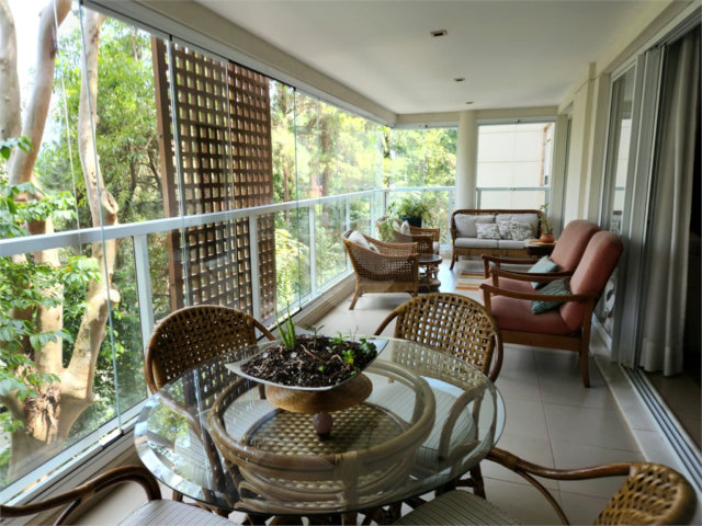 Apartamento à venda com 4 suítes em Granja Julieta, São Paulo, SP