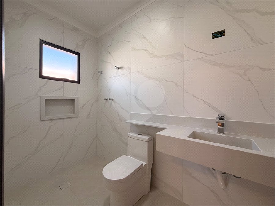Casa à venda com 5 quartos, sendo 4 suítes, em Vila Rosália, Guarulhos, SP
