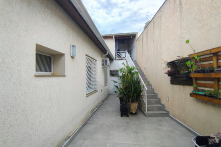 Casa à venda com 2 quartos, sendo 1 suíte, em Vila Vianelo, Jundiaí, SP