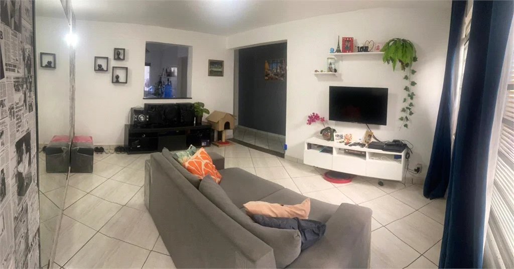 Sobrado à venda com 3 quartos em Jardim Germânia, São Paulo, SP