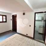 Casa Santa Teresinha | 4 Suítes | 280m² | 3 Vagas | Excelente Localização