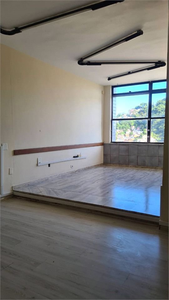 Sala Comercial à venda, Centro, Santos - SA0018.