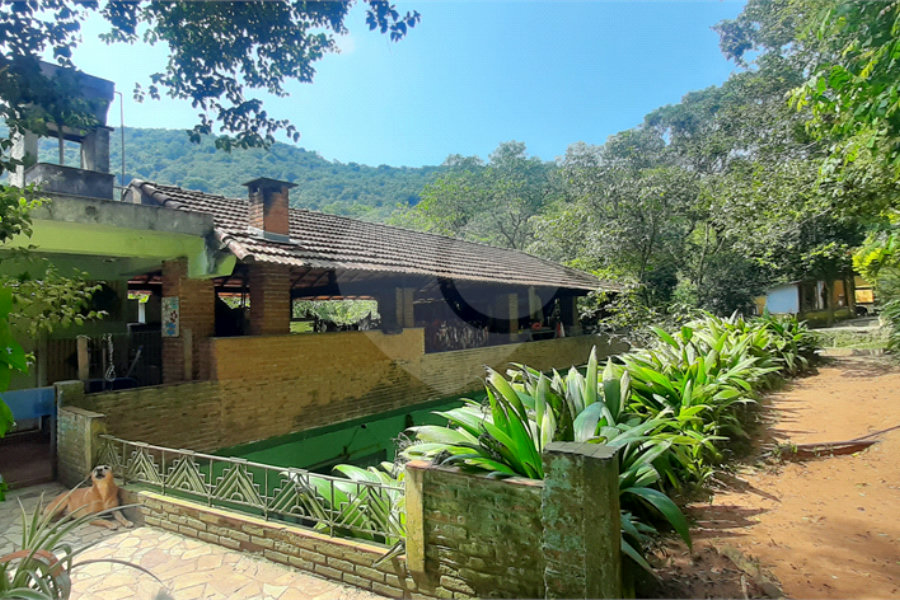 Chácara à venda com 10 quartos, sendo 20 suítes, em Serra da Cantareira, Mairiporã, SP