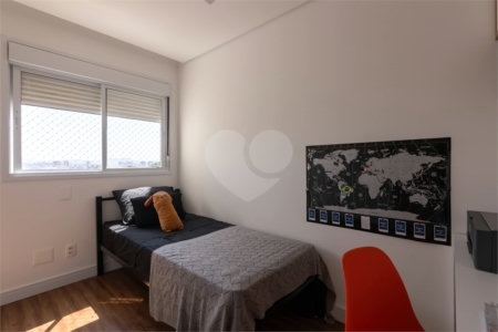 Apartamento à venda com 3 quartos, sendo 1 suíte,  em Alto da Lapa, São Paulo, SP