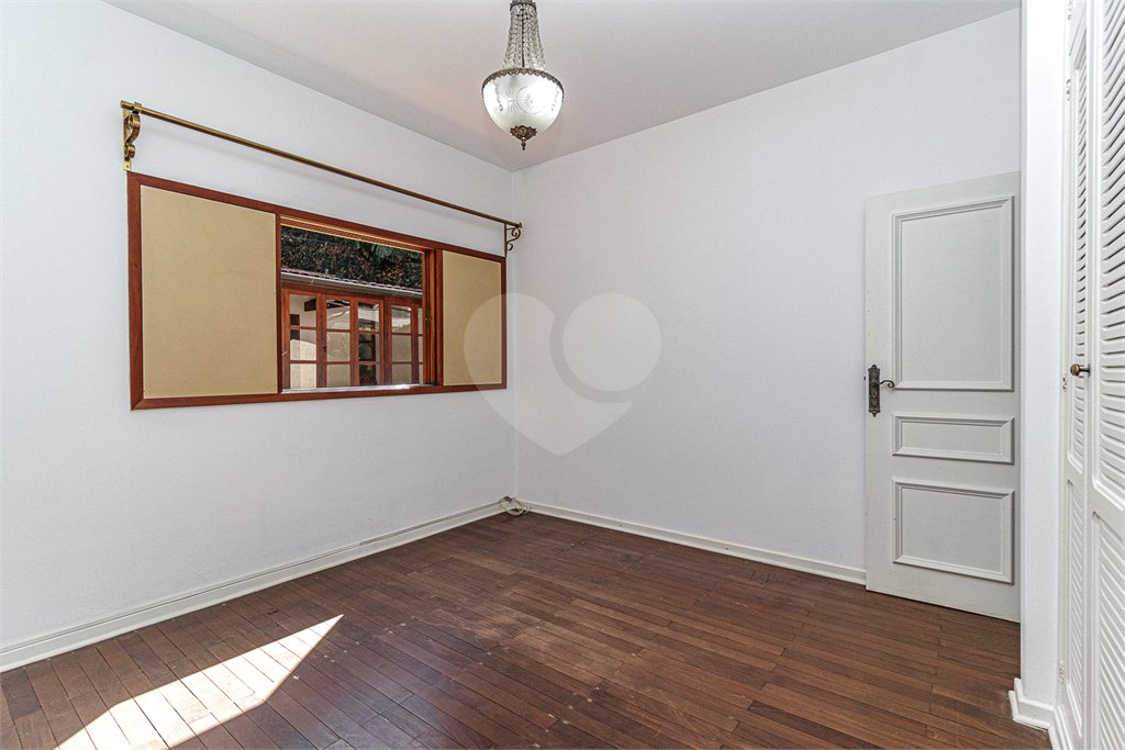 Casa Térrea à venda com 4 quartos, sendo 1 suíte, em Jardim Marajoara, São Paulo, SP