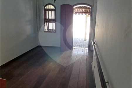 Sobrado à venda com 5 quartos, sendo 2 suítes,  em Parque Continental, São Paulo, SP