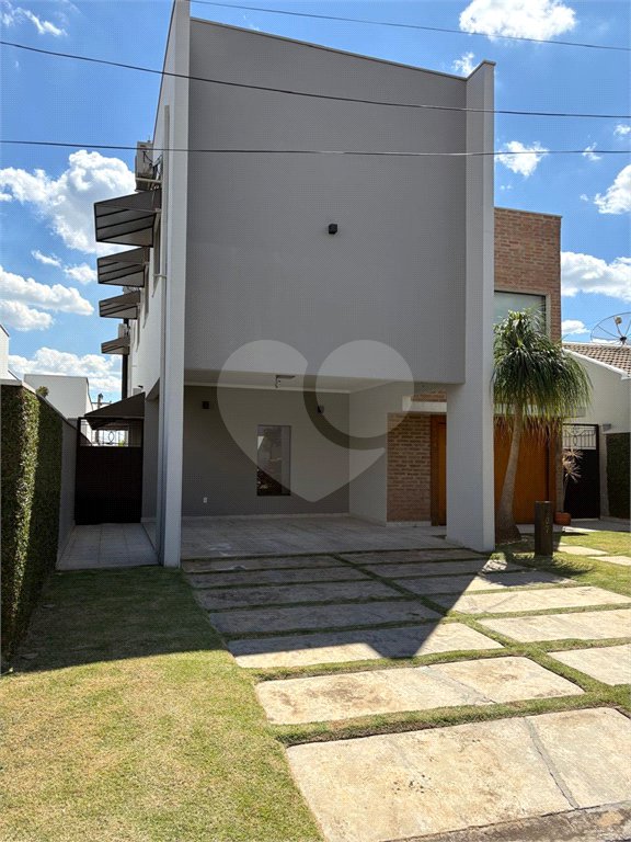 Casa à venda com 4 quartos, sendo 1 suíte, no condomínio Lagos D Icaraí, Salto - SP
