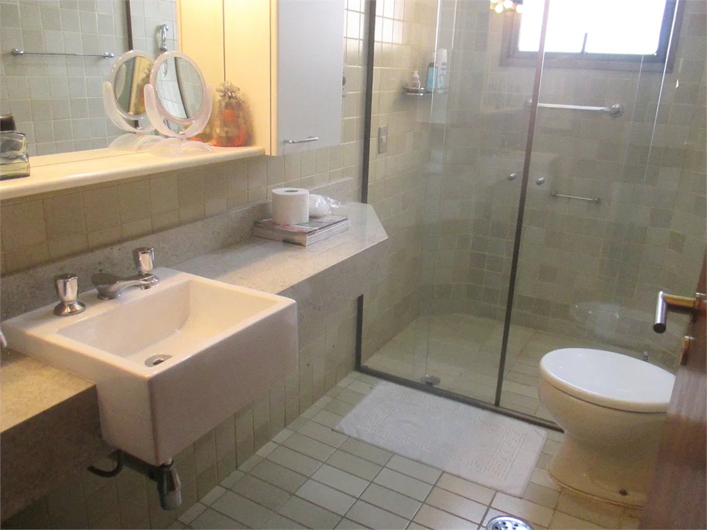 Apartamento à venda com 4 quartos, sendo 1 suíte,  em Vila Andrade, São Paulo, SP