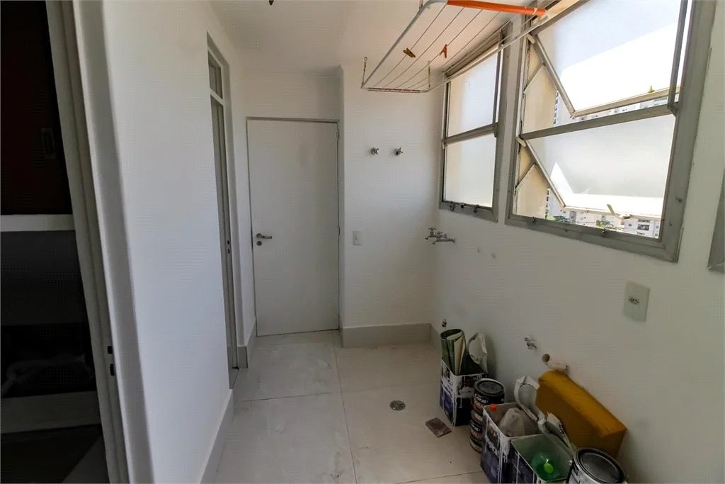 Apartamento à venda com 3 quartos, sendo 2 suítes, em Vila Andrade, São Paulo, SP