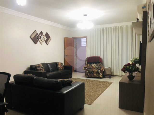 Sobrado à venda com 3 quartos, sendo 1 suíte,  em Santana, São Paulo, SP